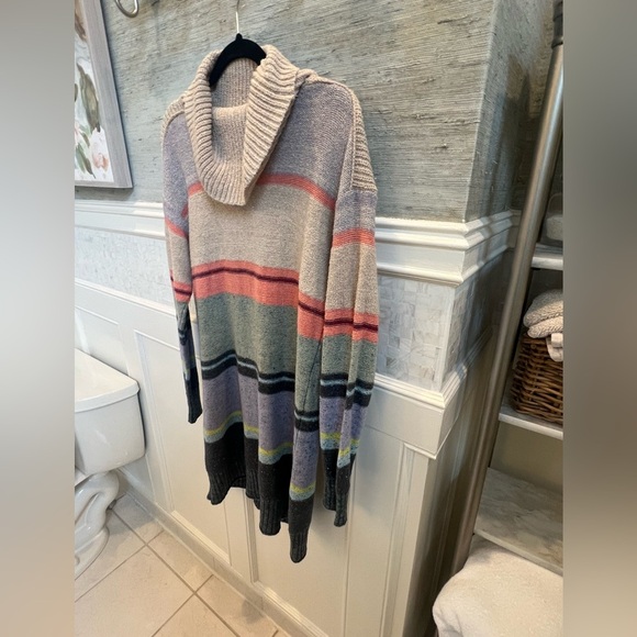 Medium Anthropologie daily practice keep it cool open back cowl sweater dress - Picture 6 of 14